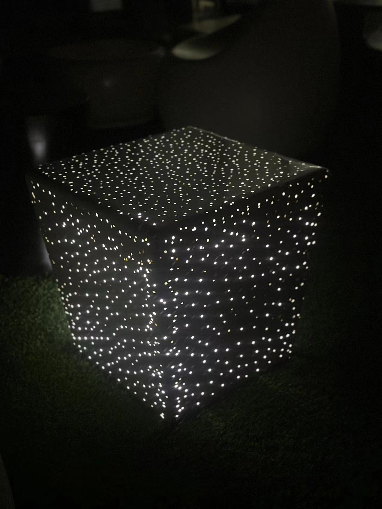 藝術(shù)水泥！透光混凝土坐凳造型